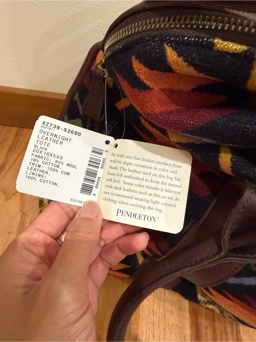 Pendleton Overnight Leather Tote Bag - Picture 2 of 9